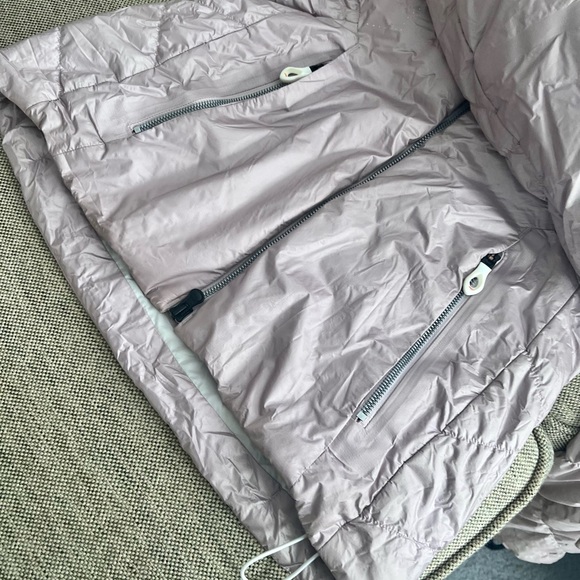 KJUS Special Edition Ski Jacket- will keep you WARM! - Picture 8 of 13